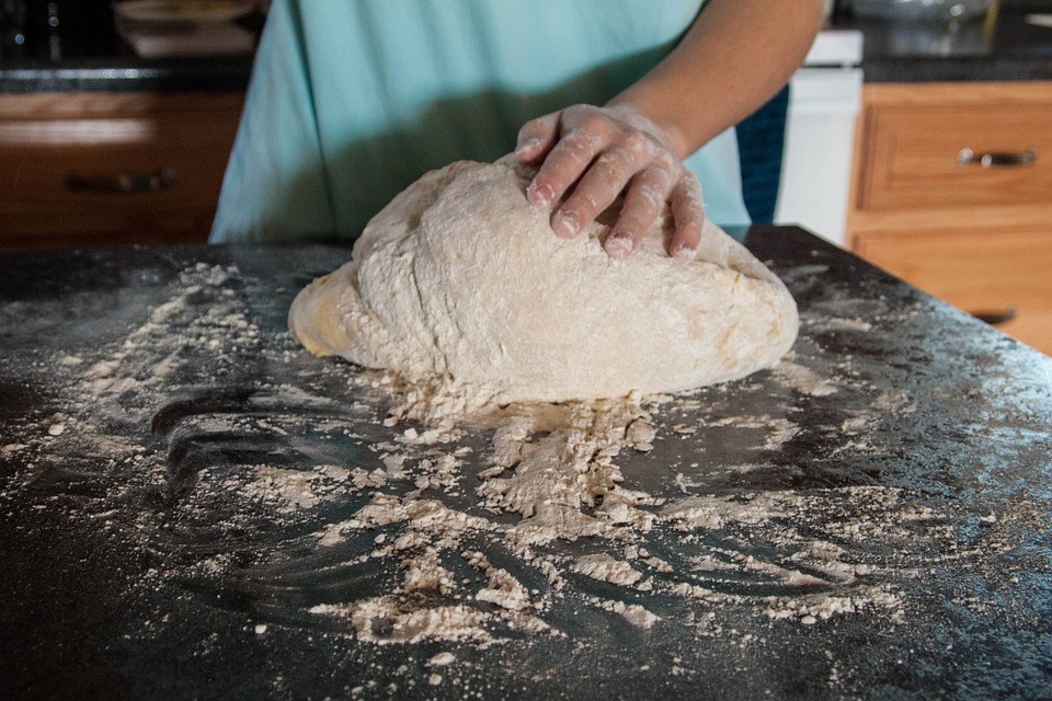 best flour for bread machine featured image