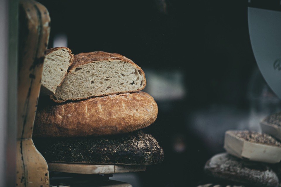 wheat bread calories